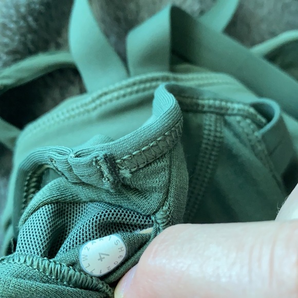 Lululemon sports bra - Picture 3 of 3